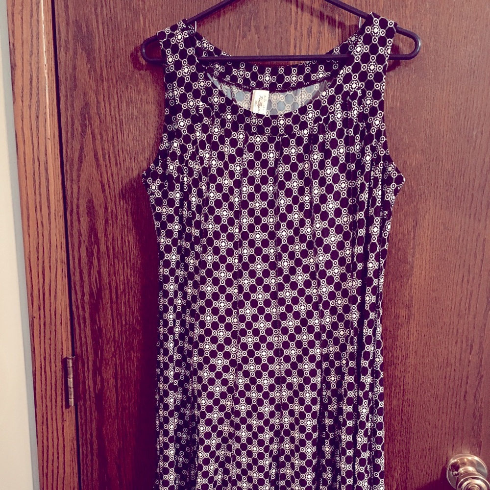 Smooth lines dress